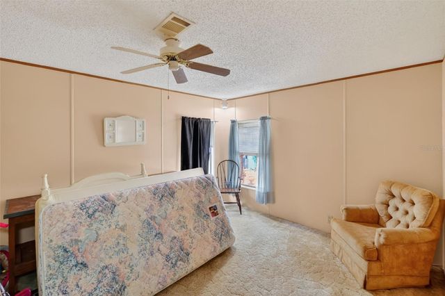 904 MAPLEWOOD STREET, Tavares, FL 32778