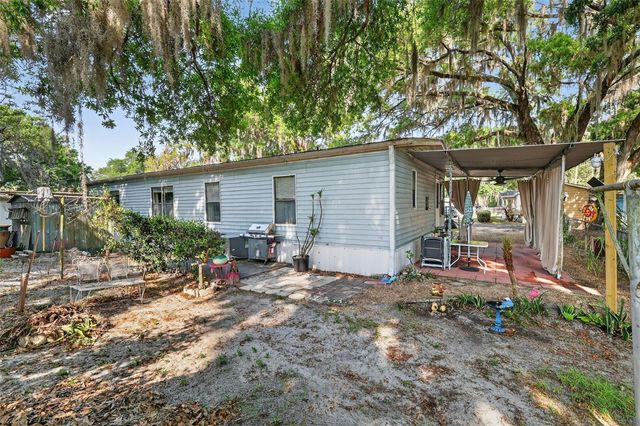 904 MAPLEWOOD STREET, Tavares, FL 32778