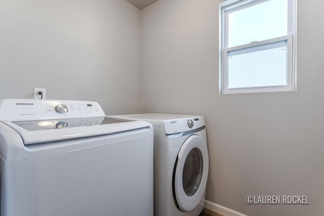 433 Oak View Drive, Middleville Vlg, MI 49333