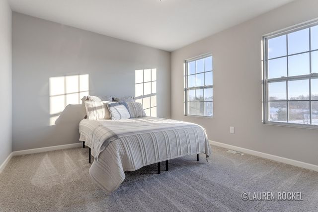 433 Oak View Drive, Middleville Vlg, MI 49333