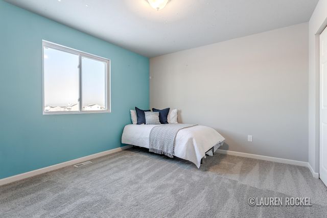 433 Oak View Drive, Middleville Vlg, MI 49333