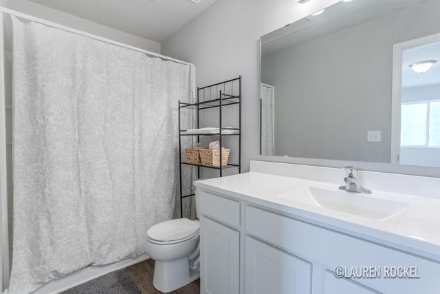 433 Oak View Drive, Middleville Vlg, MI 49333