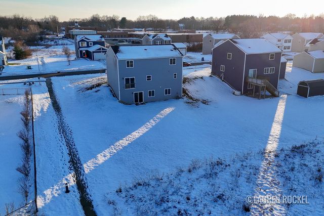 433 Oak View Drive, Middleville Vlg, MI 49333