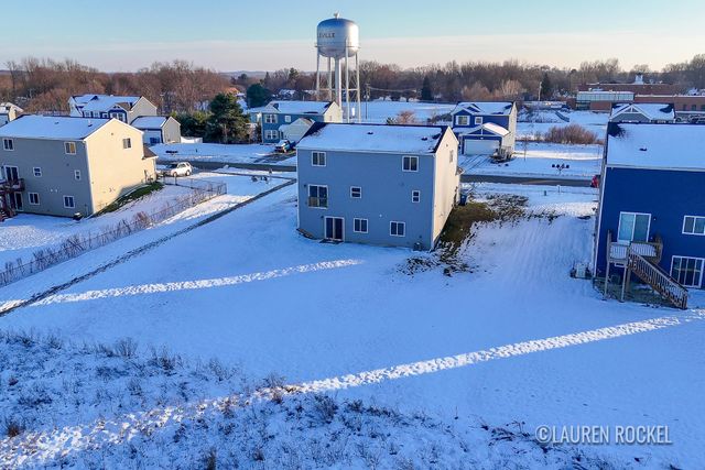 433 Oak View Drive, Middleville Vlg, MI 49333