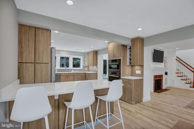 406 TENNESSEE AVE, Alexandria, VA 22305