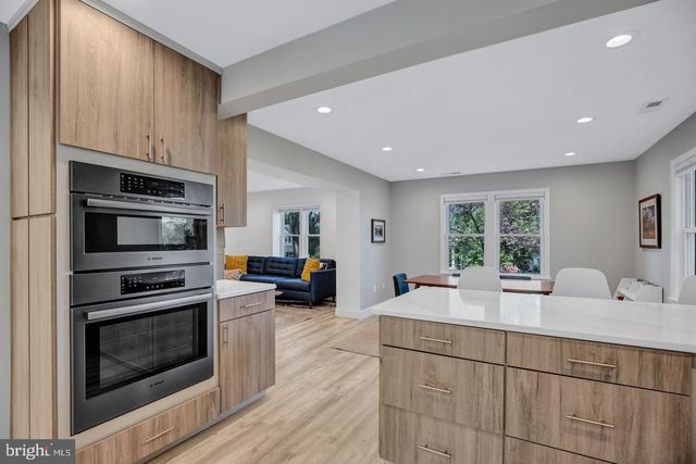 406 TENNESSEE AVE, Alexandria, VA 22305