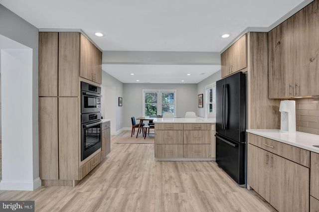 406 TENNESSEE AVE, Alexandria, VA 22305