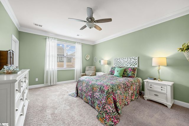 607 Raleighwood Lane, Simpsonville, SC 29681