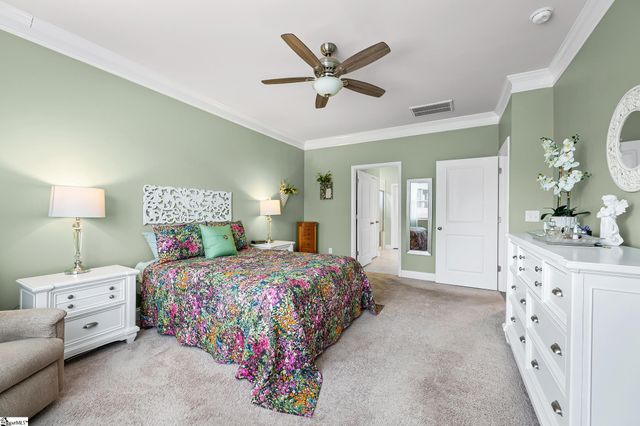 607 Raleighwood Lane, Simpsonville, SC 29681