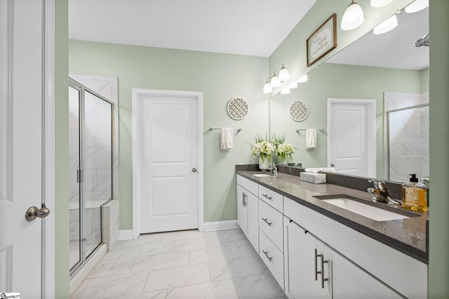 607 Raleighwood Lane, Simpsonville, SC 29681