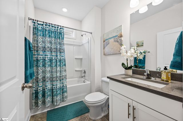 607 Raleighwood Lane, Simpsonville, SC 29681