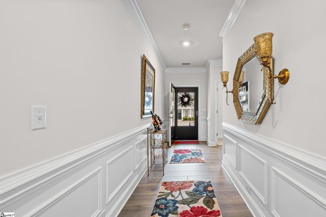 607 Raleighwood Lane, Simpsonville, SC 29681