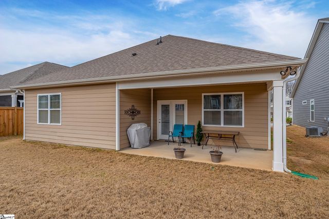 607 Raleighwood Lane, Simpsonville, SC 29681