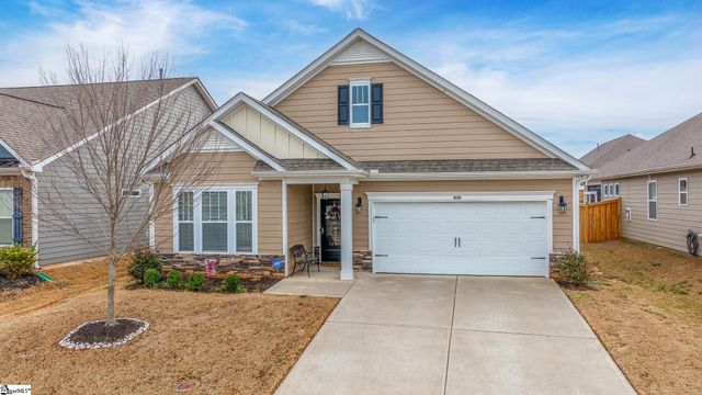 607 Raleighwood Lane, Simpsonville, SC 29681