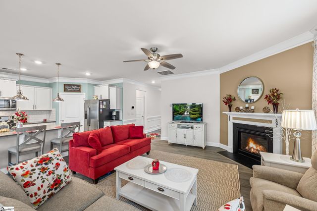 607 Raleighwood Lane, Simpsonville, SC 29681