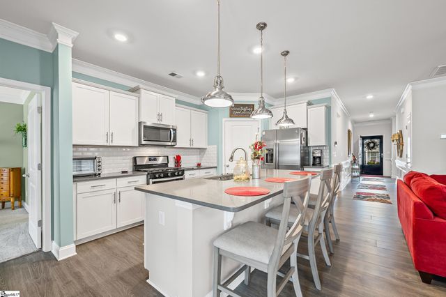 607 Raleighwood Lane, Simpsonville, SC 29681