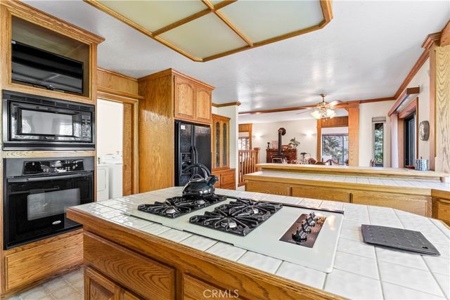 24250 Horst Drive, Crestline, CA 92325