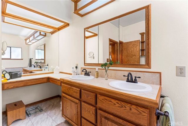 24250 Horst Drive, Crestline, CA 92325