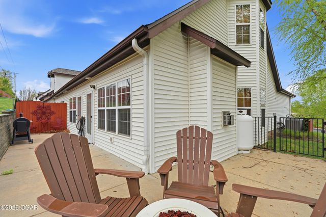 101 Residence Lane, Branson, MO 65616