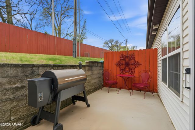 101 Residence Lane, Branson, MO 65616