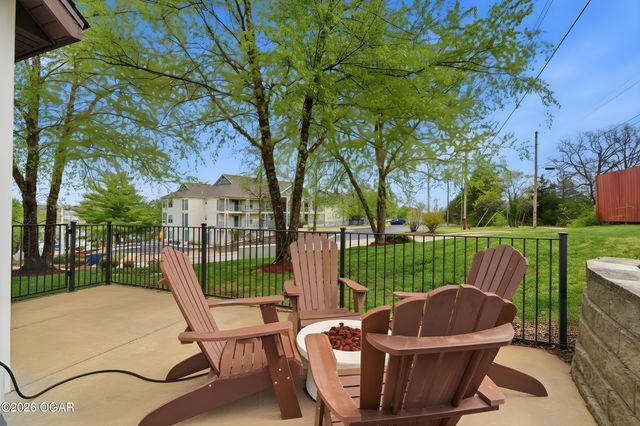 101 Residence Lane, Branson, MO 65616