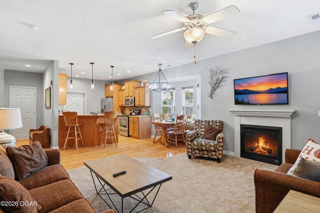 101 Residence Lane, Branson, MO 65616
