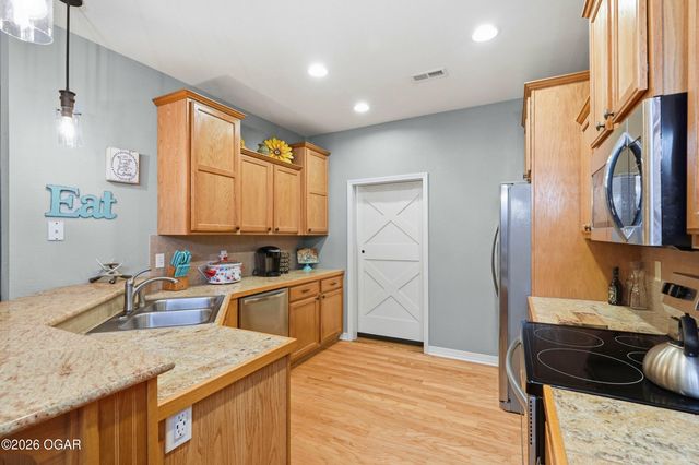101 Residence Lane, Branson, MO 65616