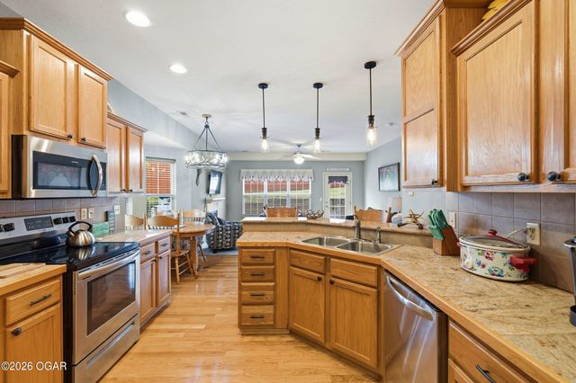 101 Residence Lane, Branson, MO 65616