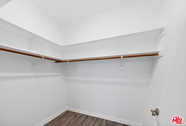 956 S Wilton Place 201, Los Angeles, CA 90019