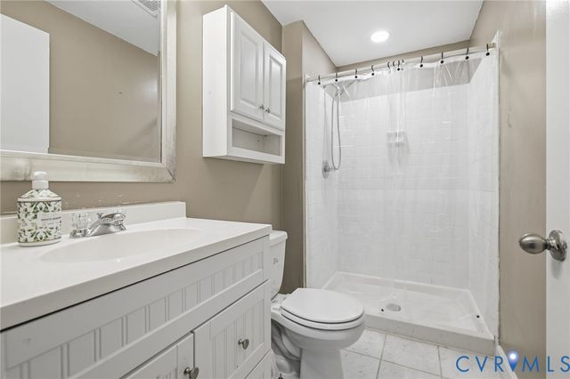 4812 Fairlake Ln, Glen Allen, VA 23060