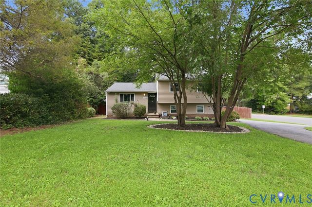 4812 Fairlake Ln, Glen Allen, VA 23060