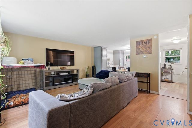 4812 Fairlake Ln, Glen Allen, VA 23060