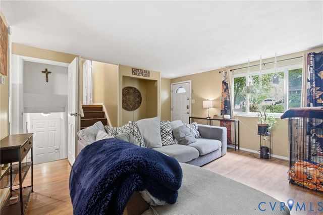 4812 Fairlake Ln, Glen Allen, VA 23060