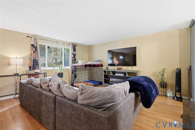 4812 Fairlake Ln, Glen Allen, VA 23060