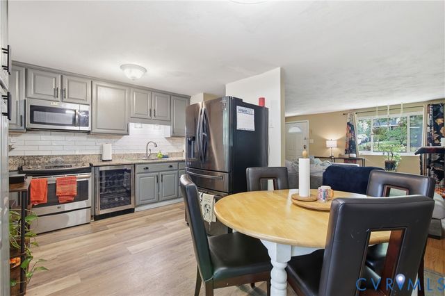 4812 Fairlake Ln, Glen Allen, VA 23060