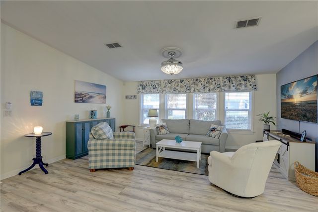 809 Lychee Drive, Barefoot Bay, FL 32976