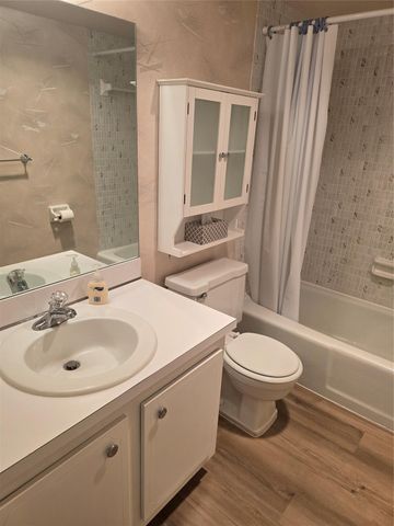 1428 SE 4th Avenue 107, Deerfield Beach, FL 33441