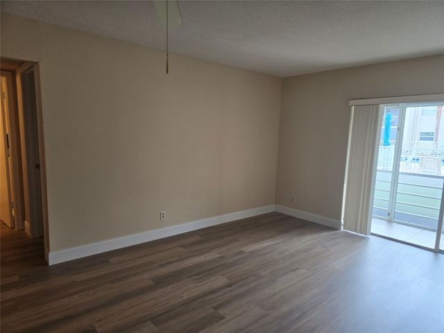 1428 SE 4th Avenue 107, Deerfield Beach, FL 33441