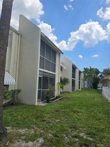1428 SE 4th Avenue 107, Deerfield Beach, FL 33441