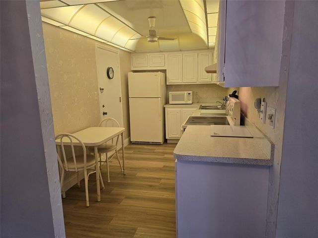 1428 SE 4th Avenue 107, Deerfield Beach, FL 33441