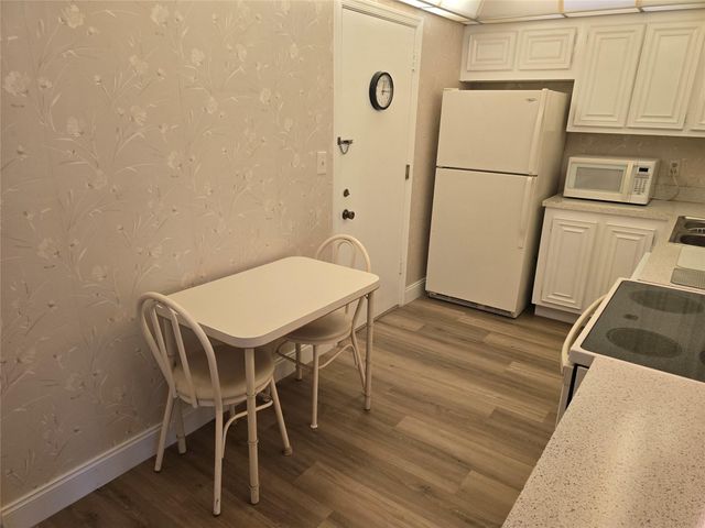 1428 SE 4th Avenue 107, Deerfield Beach, FL 33441