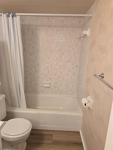 1428 SE 4th Avenue 107, Deerfield Beach, FL 33441