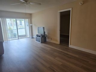 1428 SE 4th Avenue 107, Deerfield Beach, FL 33441