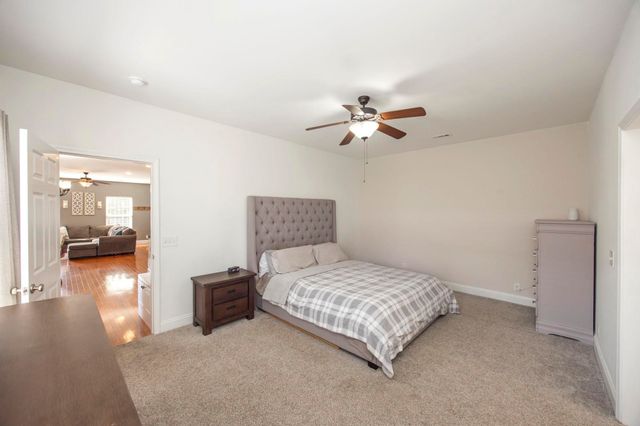 2165 Gold Valley Dr, Murfreesboro, TN 37130