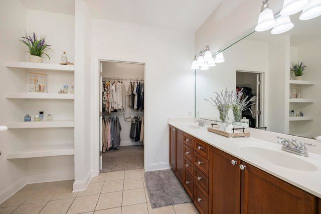 2165 Gold Valley Dr, Murfreesboro, TN 37130