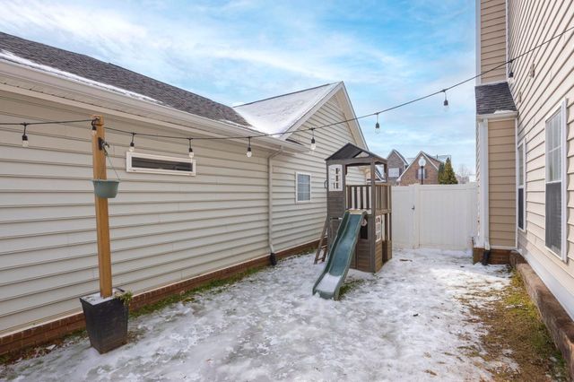 2165 Gold Valley Dr, Murfreesboro, TN 37130