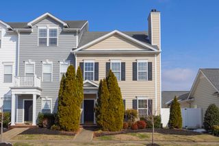 2165 Gold Valley Dr, Murfreesboro, TN 37130