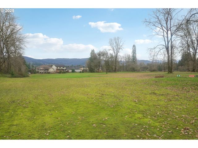 228 MISTY Ln, Woodland, WA 98674