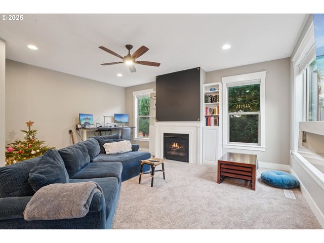 228 MISTY Ln, Woodland, WA 98674