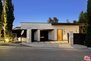 976 Bel Air Road, Los Angeles, CA 90077